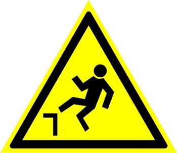 W15 осторожно! возможность падения с высоты (пластик, сторона 200 мм) - Знаки безопасности - Предупреждающие знаки - Магазин товаров по охране труда и технике безопасности.